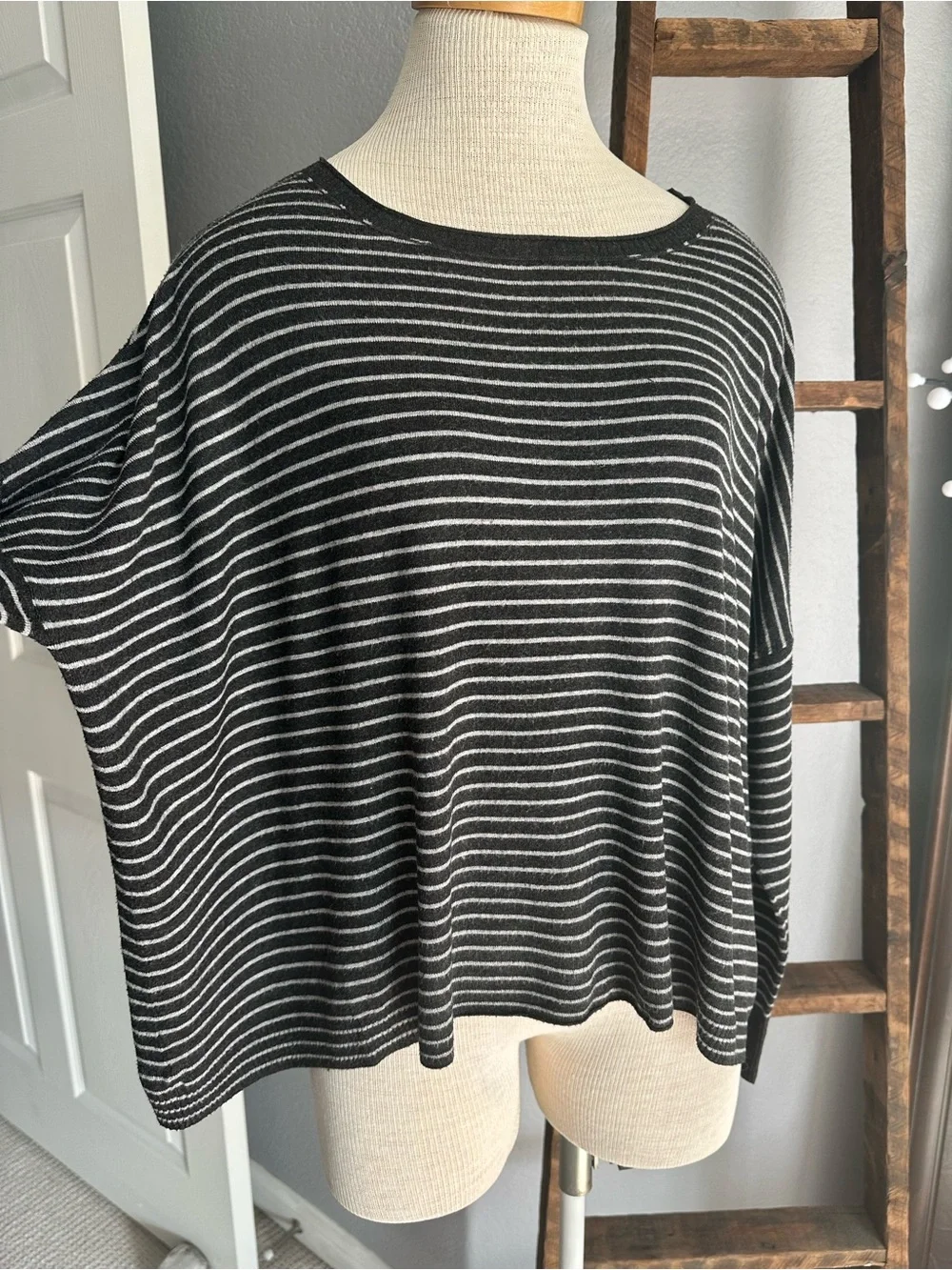 Eileen Fisher black and white Striped Knit Top, size large - Picture 3 of 11